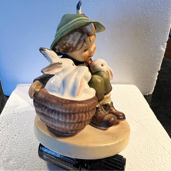 TMK-3 “Playmates” Hummel #58/0 is 4”tall and in excellent condition ! - Picture 5 of 8